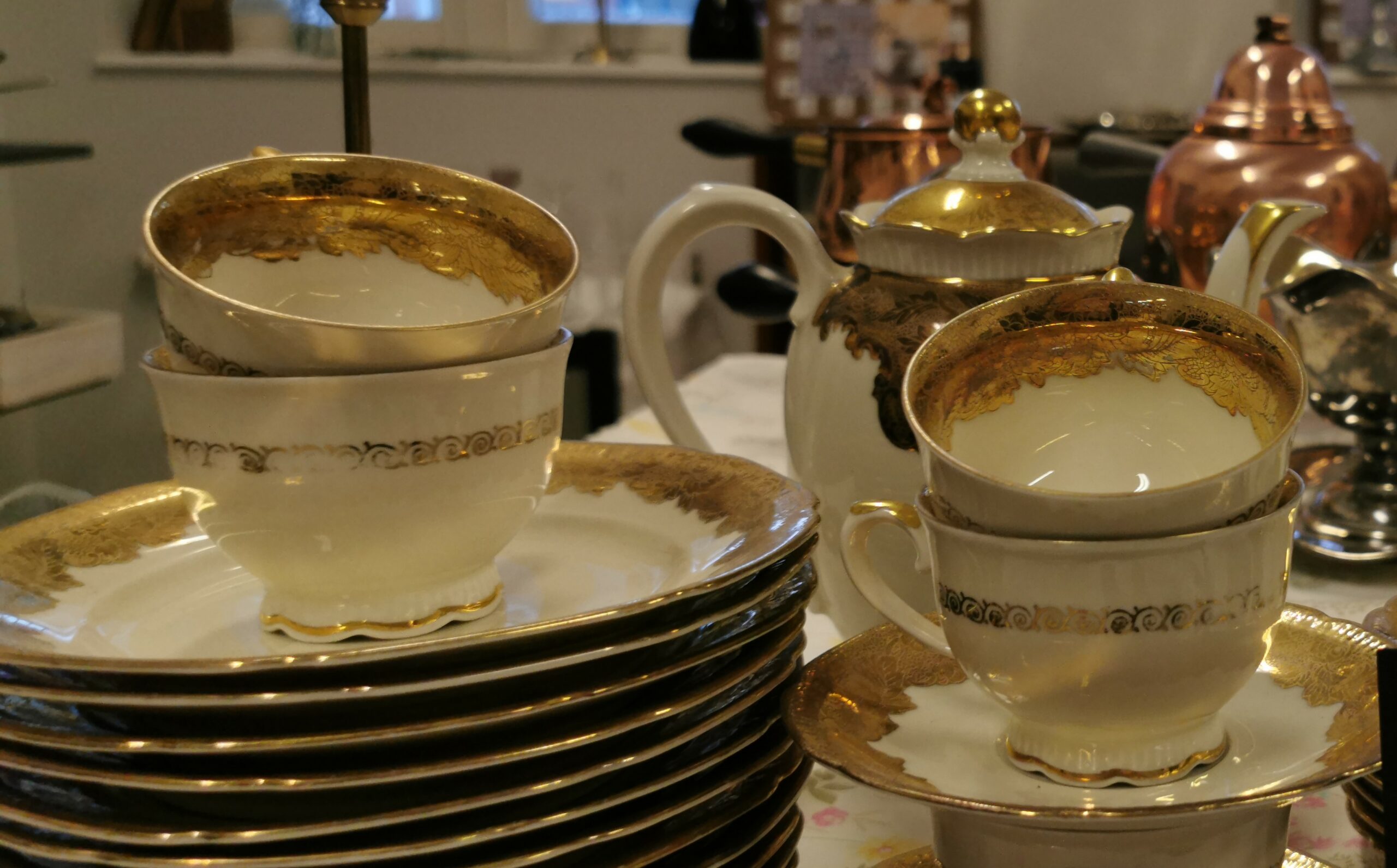kaffeservis på loppis i Visby