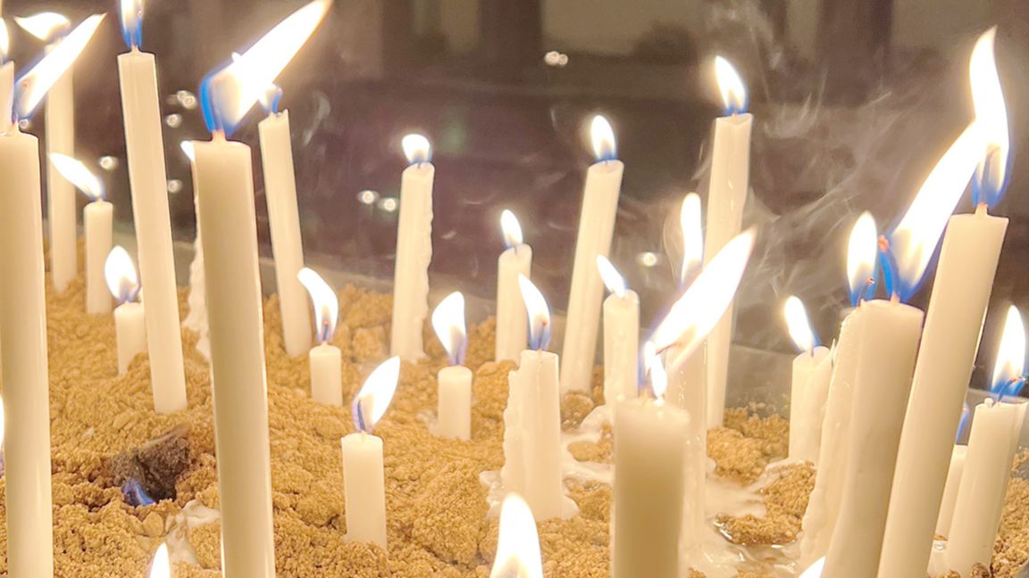 Allhelgona. Allhelgonakapellet på Norra kyrkogården öppet